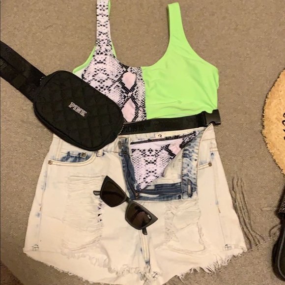 Destroyed look Short Jeans - Picture 8 of 8